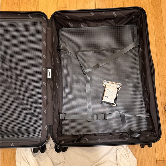 AWAY suitcase  LARGE ONLY - Picture 5 of 5